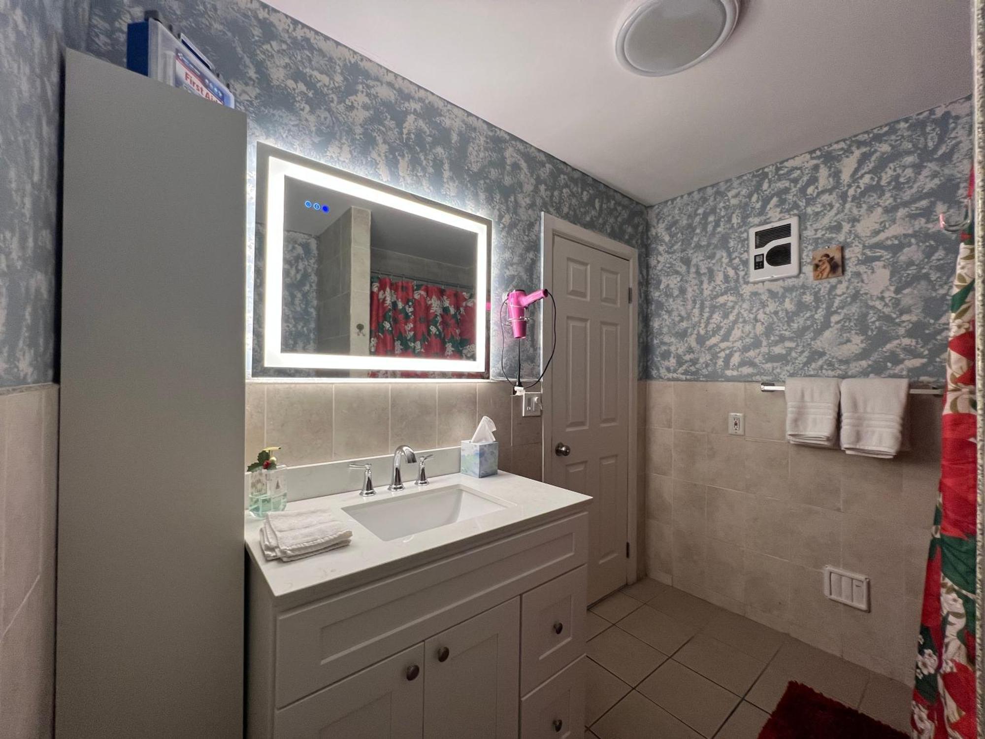 3 Bedrooms In 2Nd Floor Modern Brooklyn Home, Close To J Train New York City Exterior photo